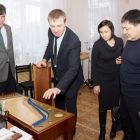 Заместитель губернатора Томской области Чингис Акатаев посетил ряд социально-значимых учреждений района