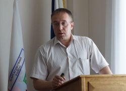 Глава Андрей Ащеулов представил депутатам районной Думы отчет о деятельности органов исполнительной власти в прошедшем 2015 году