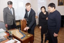 Заместитель губернатора Томской области Чингис Акатаев посетил ряд социально-значимых учреждений района