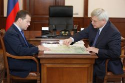 Премьер-министр РФ Дмитрий Медведев встретился с губернатором Томской области Сергеем Жвачкиным